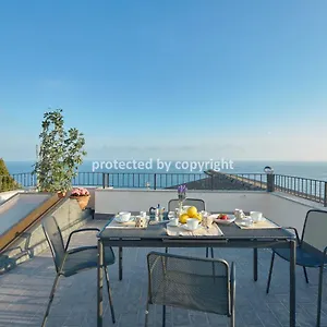  Holiday home Luxury Penthouse Sea View